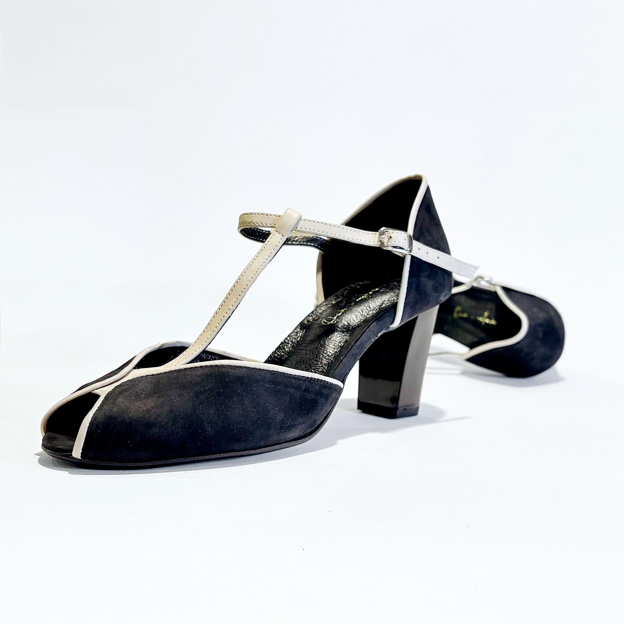 OchiAch-Model01-13